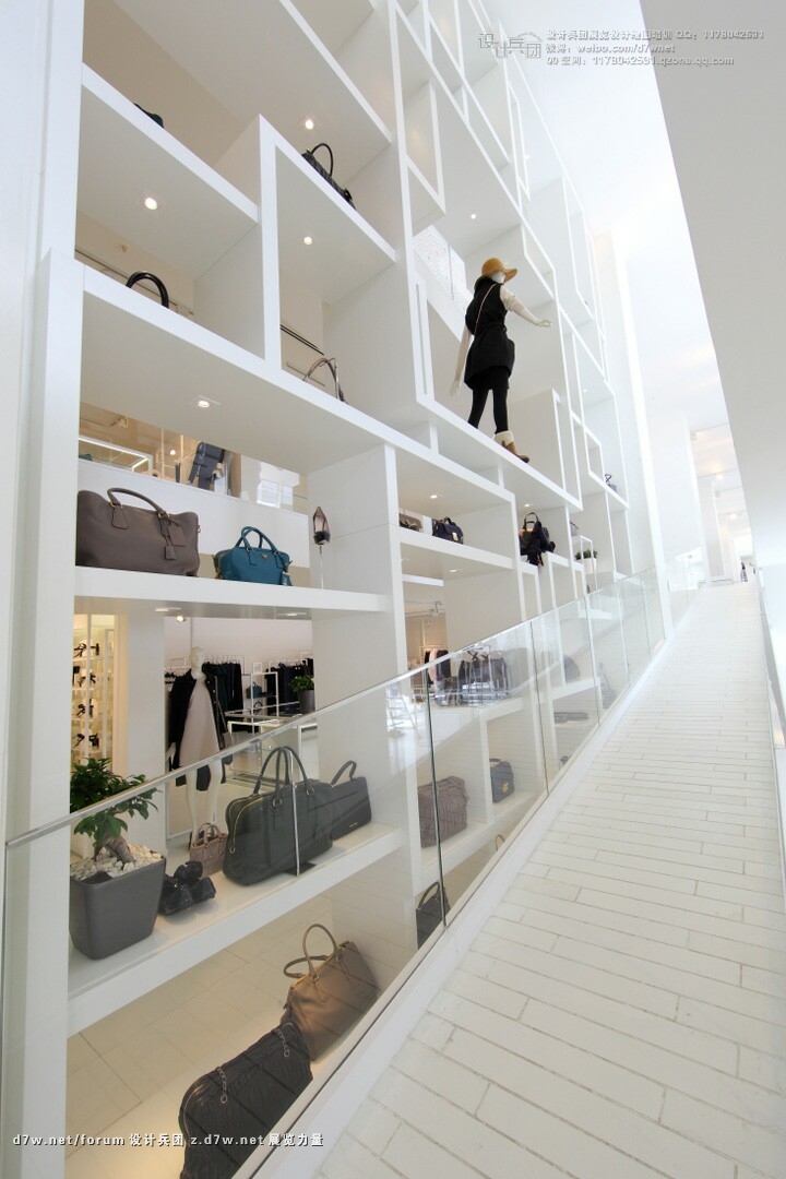 Emporium-concept-store-by-Garde-Baku-05.jpg