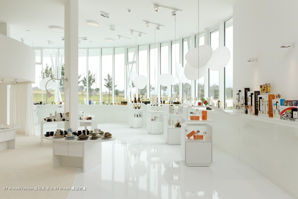 RC-showroom_15.jpg