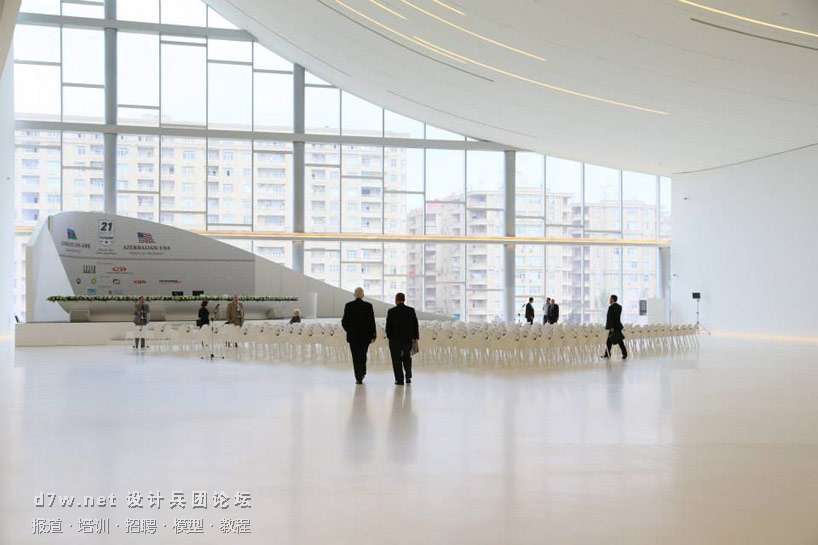 zaha-hadid-heydar-aliyev-center-baku-azerbaijan-designboom10.jpg