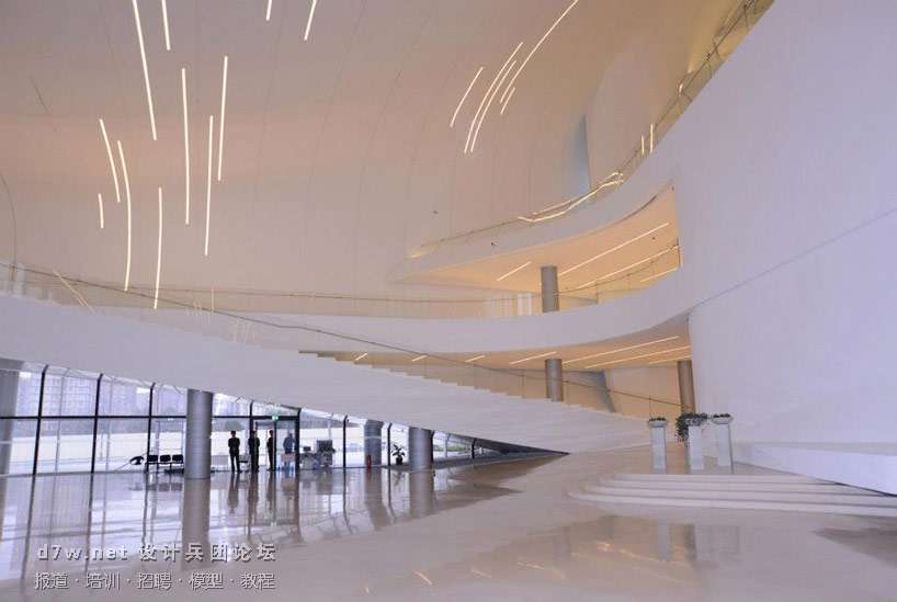 zaha-hadid-heydar-aliyev-center-baku-azerbaijan-designboom11.jpg