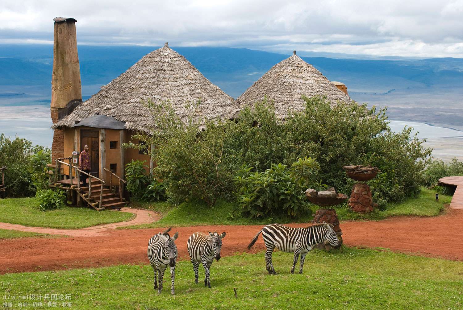 Ngorongoro-Crater-Lodge-02.jpg