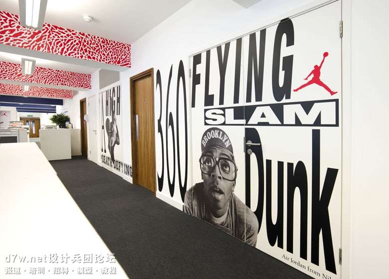 28_Nike_UK_Headquarters_Refresh_Air_Jordan_Mural_3x3_Expanded 780x560.jpg