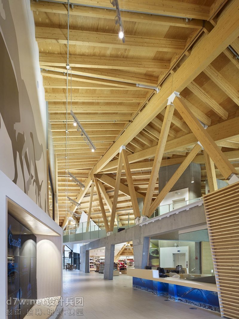003-Philip-J.-Currie-Dinosaur-Museum-by-Teeple-Architects-800x1067.jpg