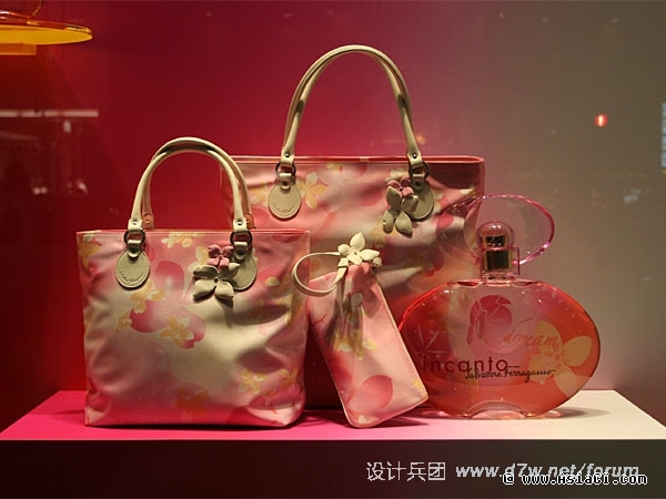 ferragamo_0503_2_D8x9jK6nt7Gv.jpg