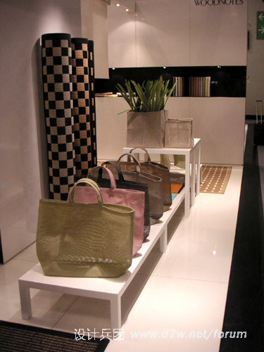 43060450_5axKAigyaR36.jpg