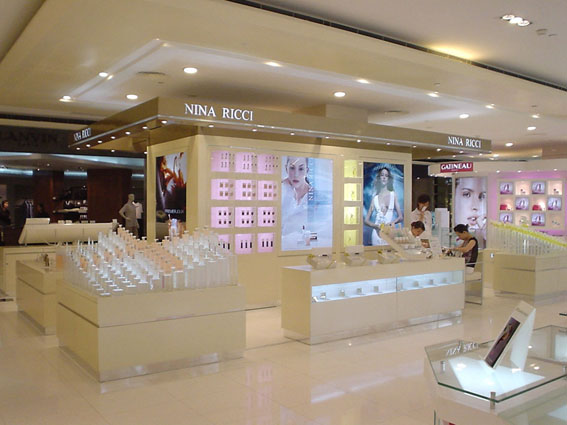 NINA RICCI-1.jpg