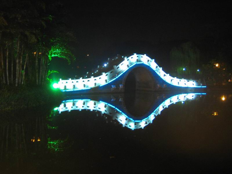 20041017233848251.jpg