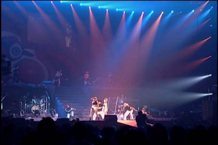 Ayumi Hamasaki018.jpg