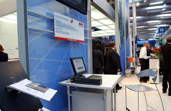 apc_cebit2002_011LOW.jpg