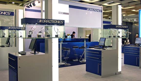 Oraltronics01stand.jpg